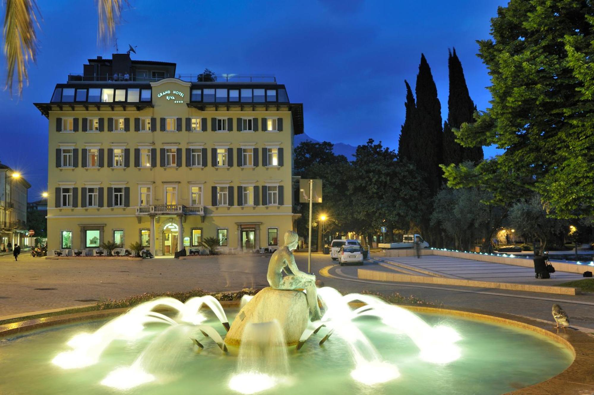 Grand Hotel Riva Exterior photo